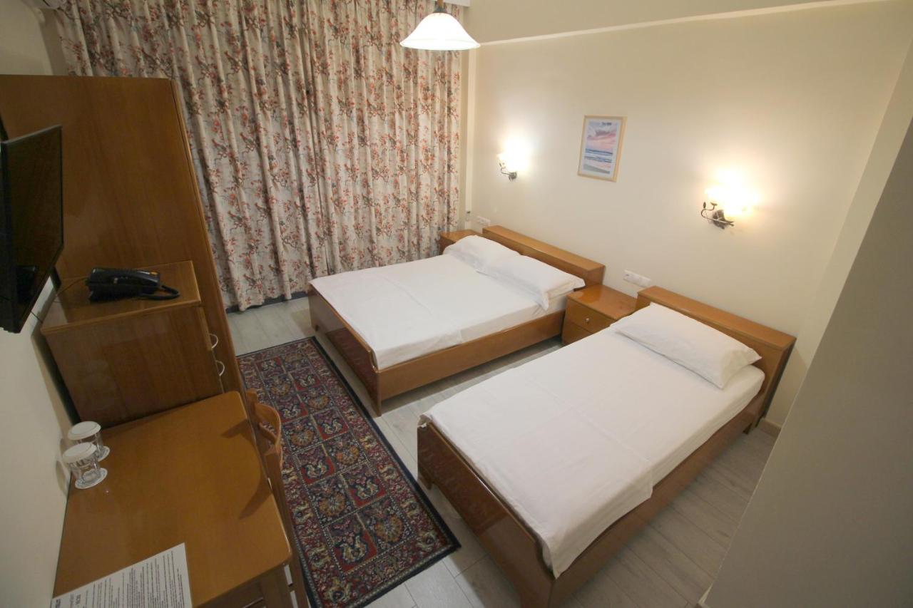 Hotel Ari Sarandë Eksteriør bilde
