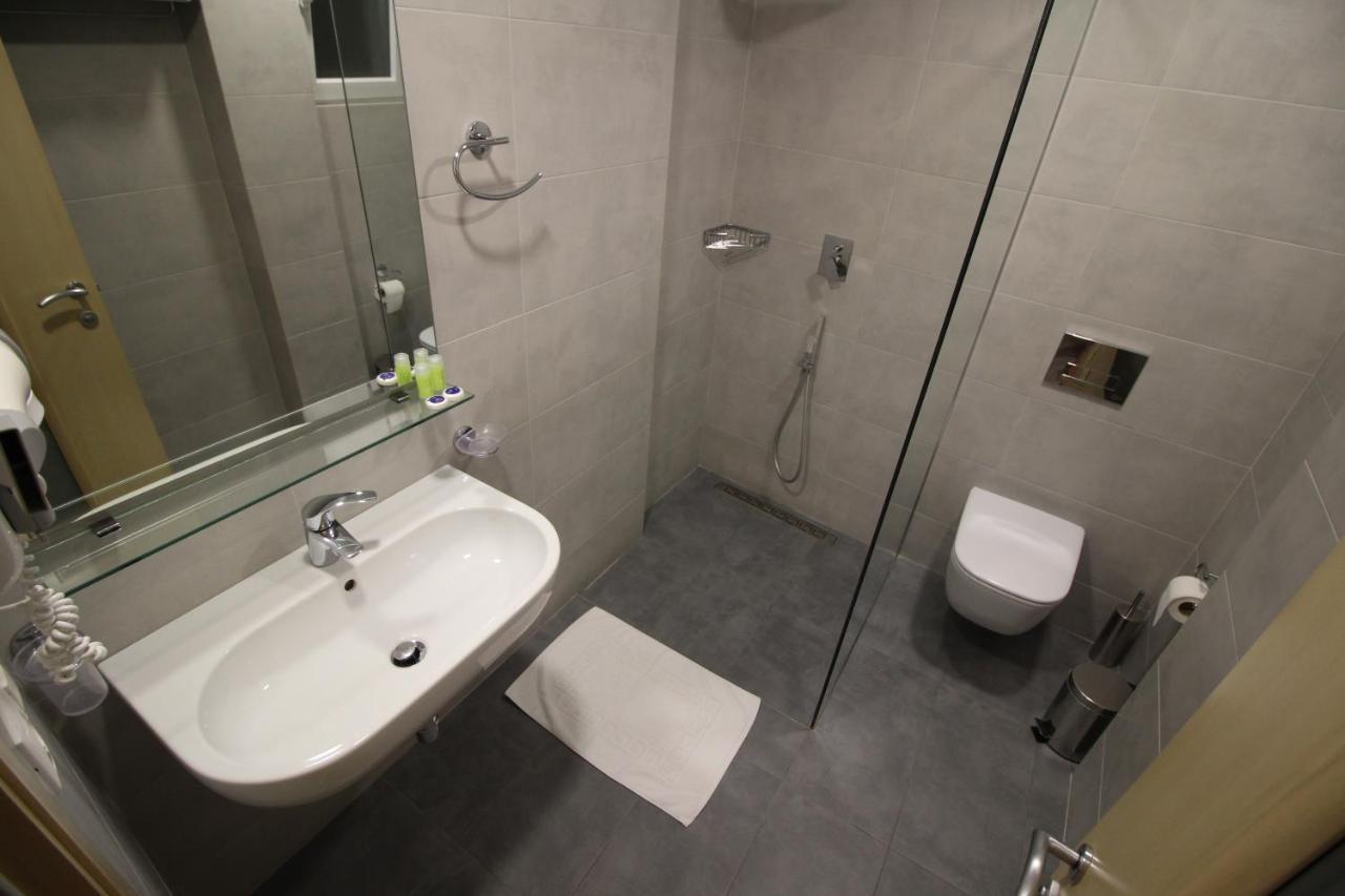 Hotel Ari Sarandë Eksteriør bilde