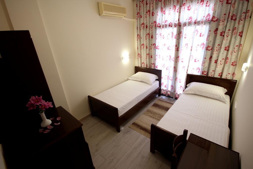 Hotel Ari Sarandë Eksteriør bilde