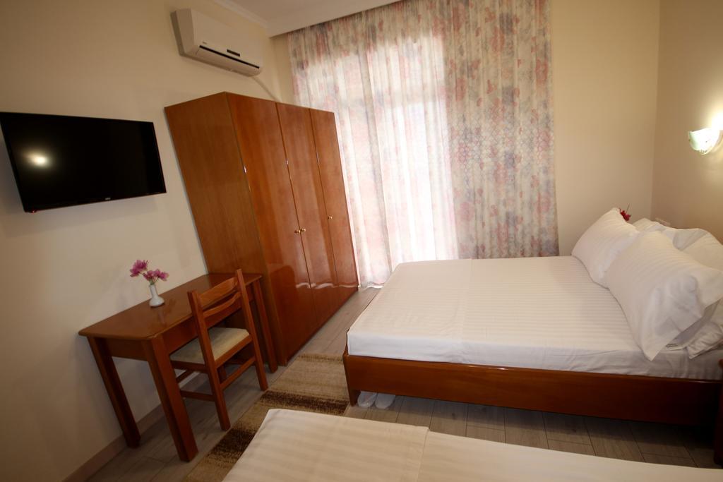 Hotel Ari Sarandë Eksteriør bilde