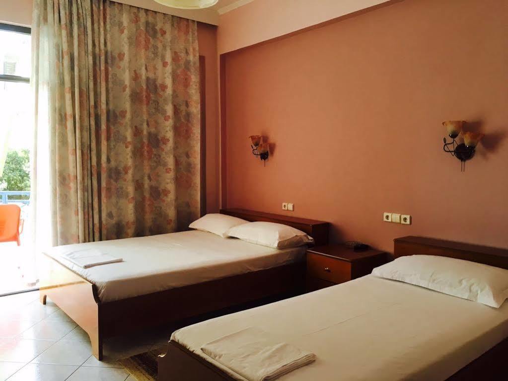 Hotel Ari Sarandë Eksteriør bilde
